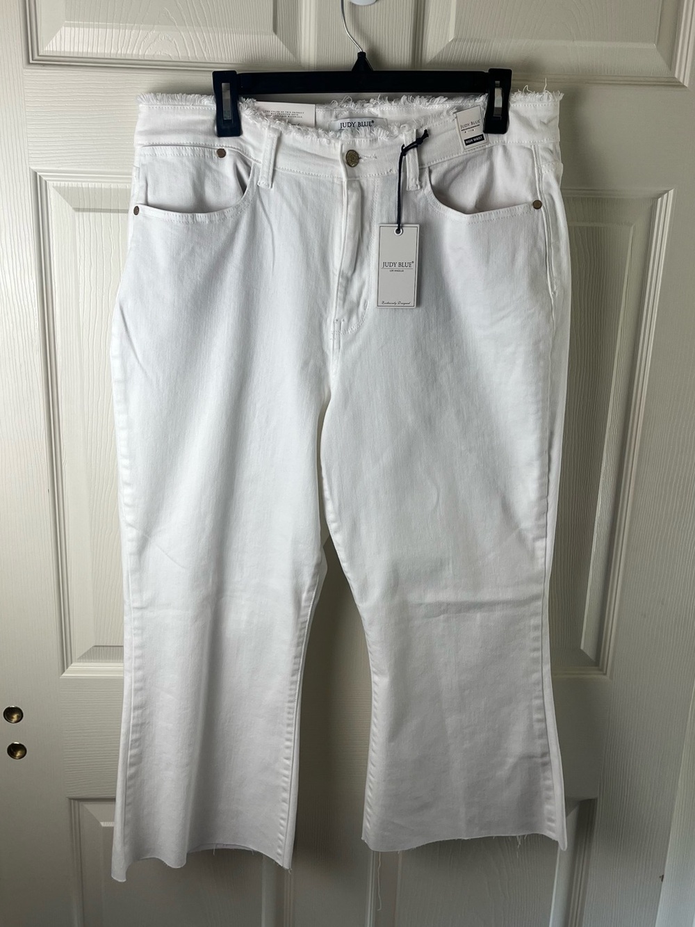Judy Blue White Cropped Jeans